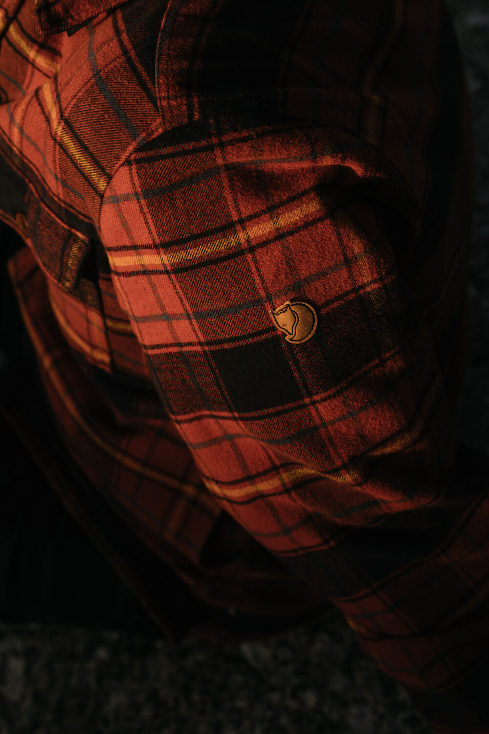 autumn leaf-dark navy