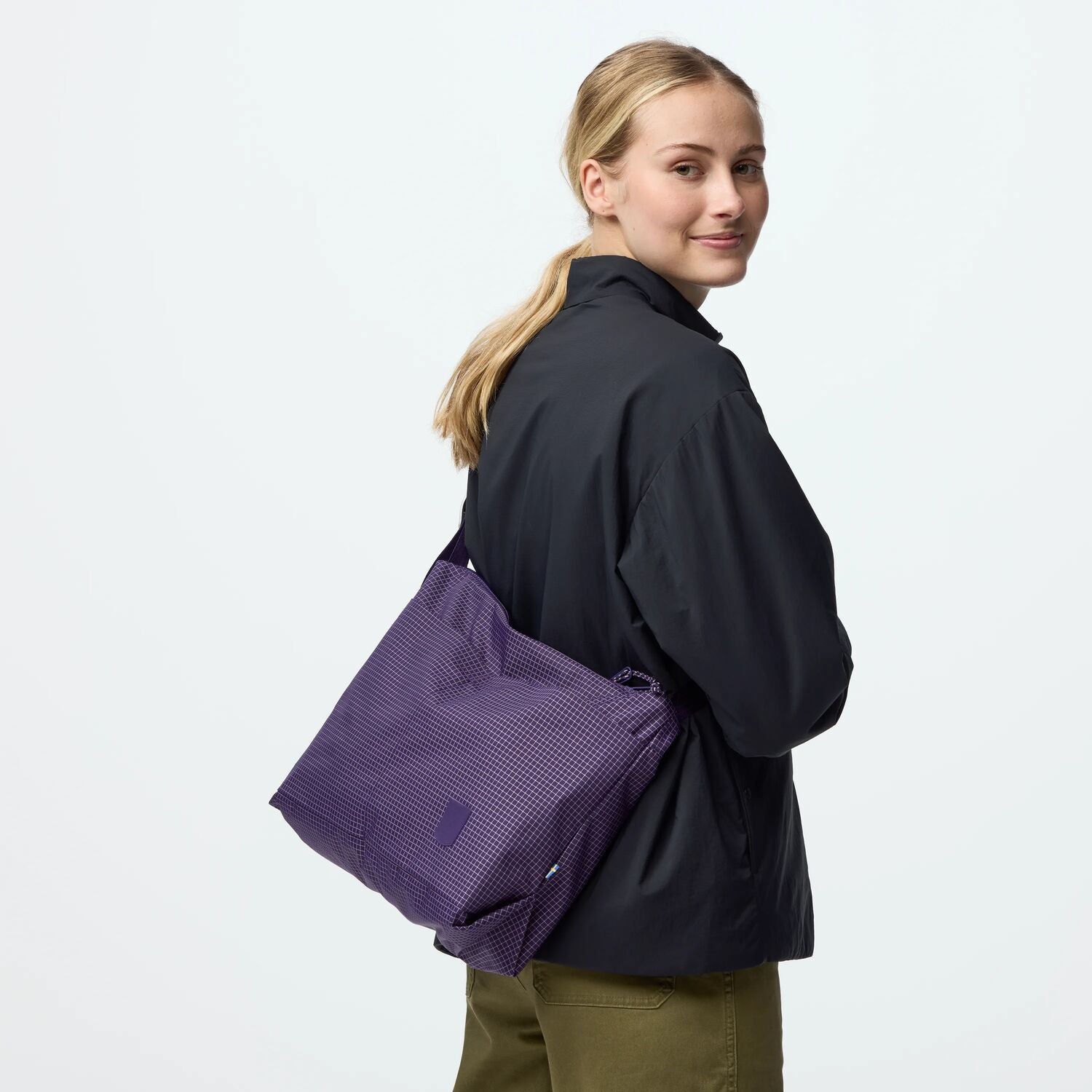 High Coast Pro Shoulder Bag