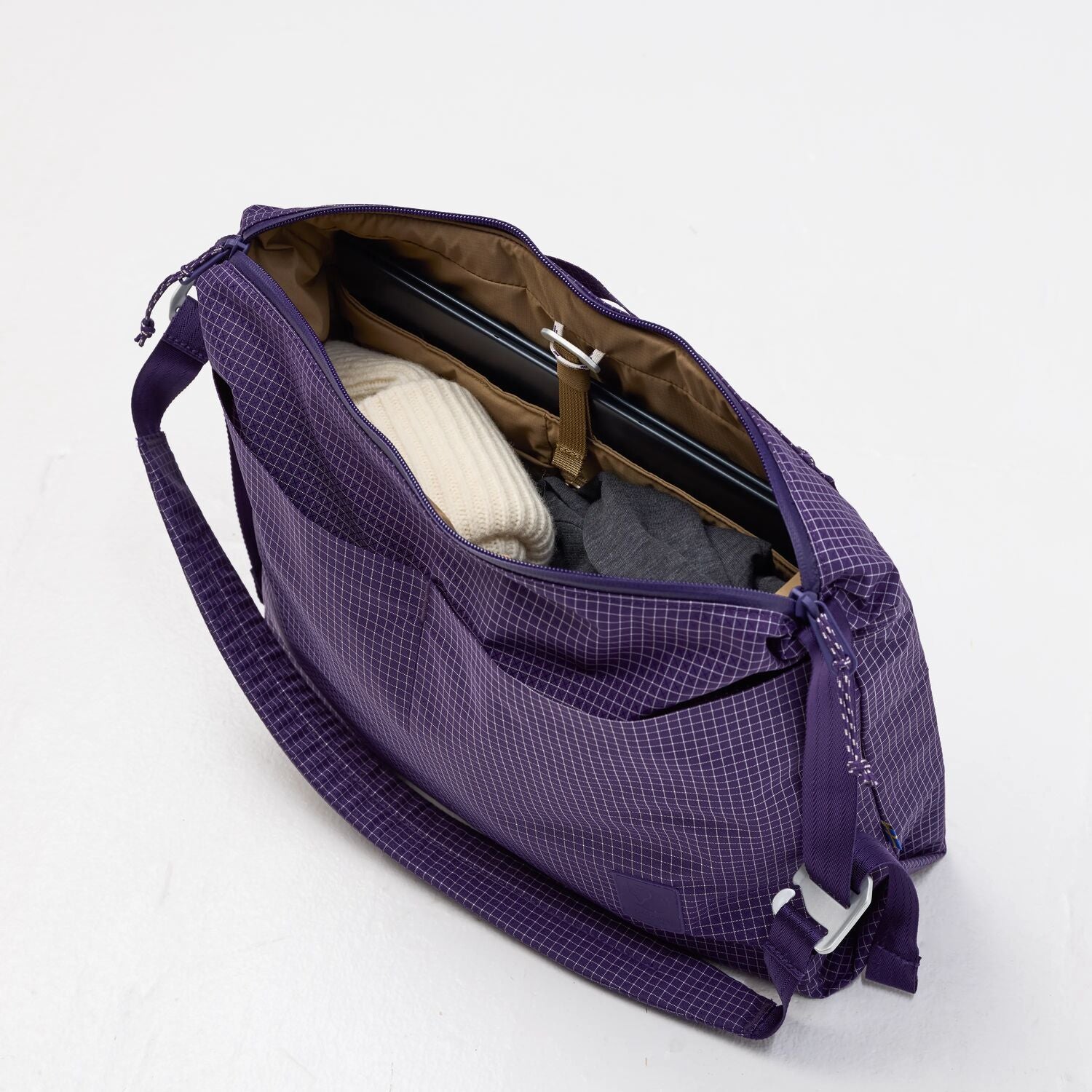 High Coast Pro Shoulder Bag