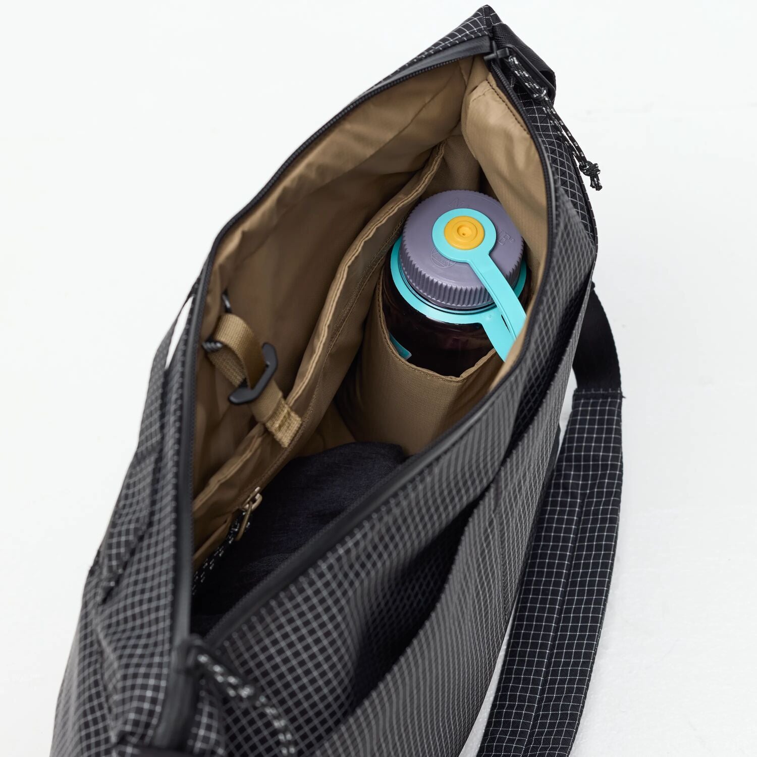 High Coast Pro Shoulder Bag