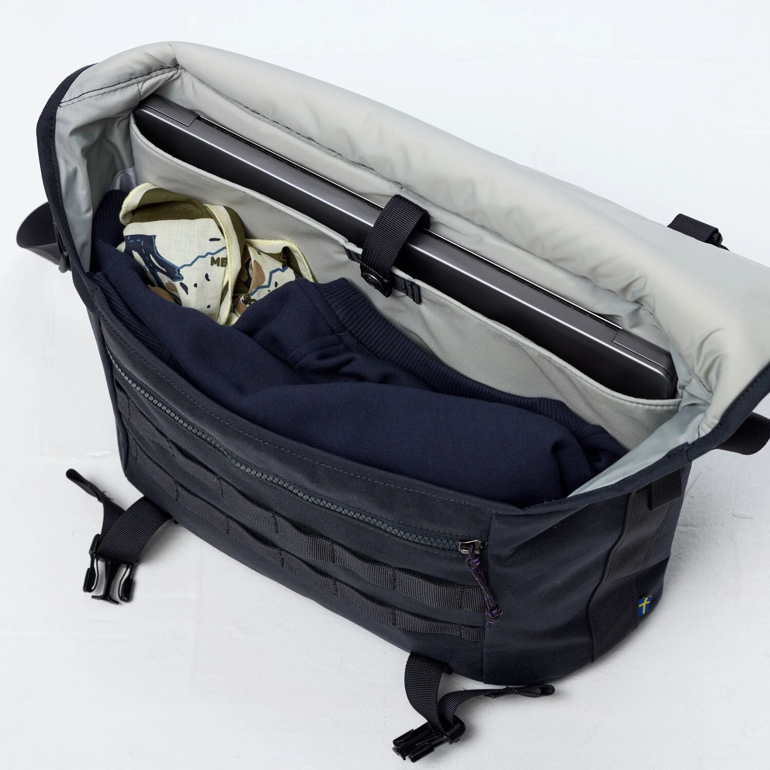 Vardag Shoulder Bag 12